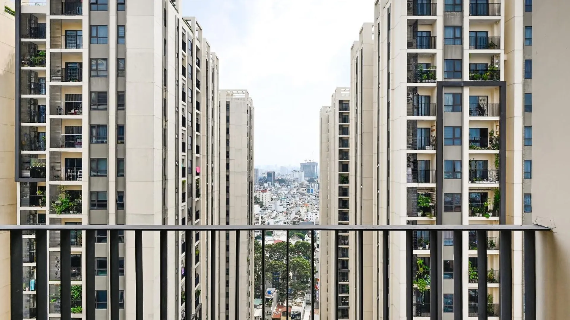 1,2, 3 Bedroom Apartment In Ha Do Centrosa - District 10 Ho Chi Minh City