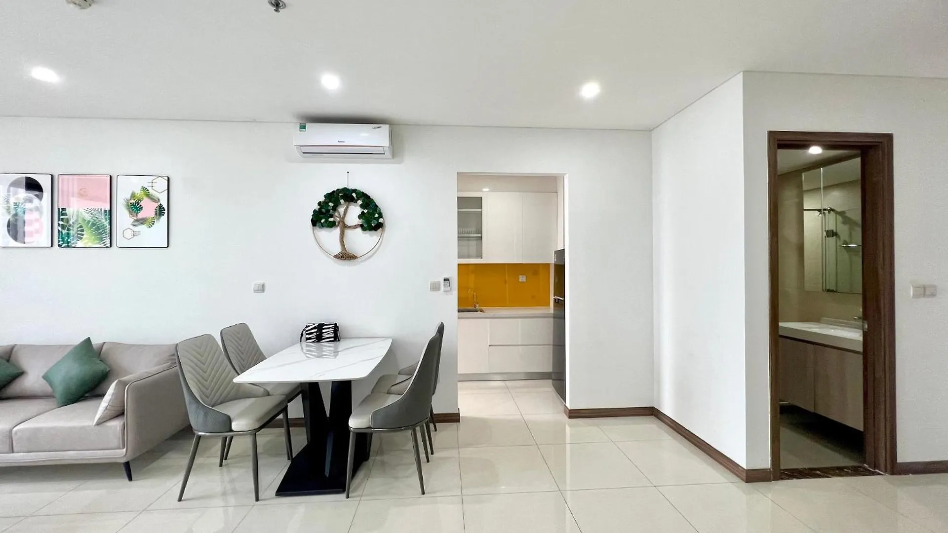 1,2, 3 Bedroom Apartment In Ha Do Centrosa - District 10 Ho Chi Minh City 0*,  Vietnam